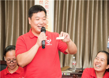 陳斌：公益是一種信仰，何樂(lè)不為？