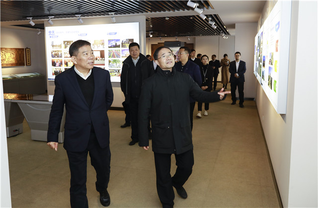 浙江省委常委、政法委書記王昌榮走訪調(diào)研中天控股集團(tuán)總部時(shí)指出 ——保持“親清”政企關(guān)系，為企業(yè)做實(shí)事、解決實(shí)際困難