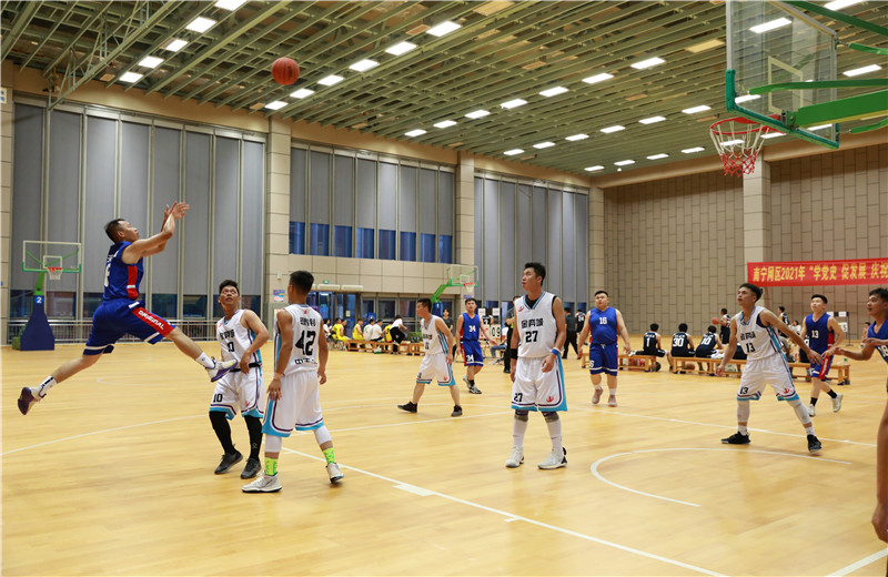 2021年6月，第七屆“安全杯”籃球聯(lián)賽在中天八建內(nèi)部展開，精準(zhǔn)的投籃、焦灼的對抗，披上戰(zhàn)服，用熱情戰(zhàn)勝酷暑，用實(shí)力征服中天同仁！
