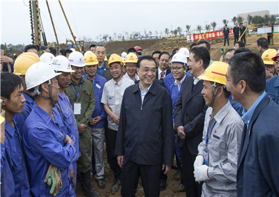 2015年，國(guó)務(wù)院總理李克強(qiáng)視察位于海南的中天建設(shè)集團(tuán)第七建設(shè)公司項(xiàng)目部