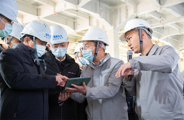 中國民航局黨組書記、局長馮正霖一行到中天鄂州花湖機場轉運中心主樓項目參觀考察