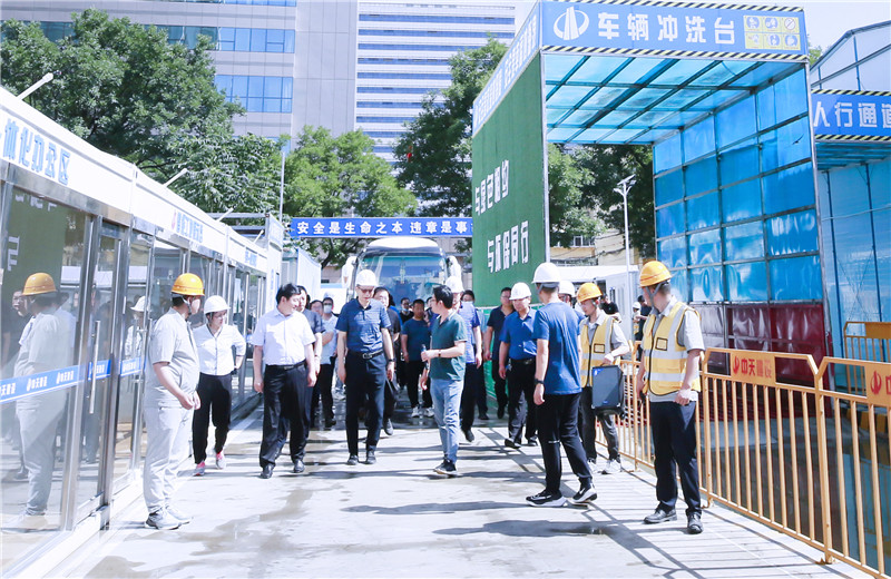 2023年6月8日，河北省生態(tài)環(huán)境廳主辦的省大氣污染防治專項(xiàng)督導(dǎo)幫扶動(dòng)員會(huì)在中天北京尖嶺城中村改造項(xiàng)目召開。